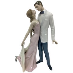 Vintage Lladro Happy Anniversary Handmade Porcelain Figurine #6475