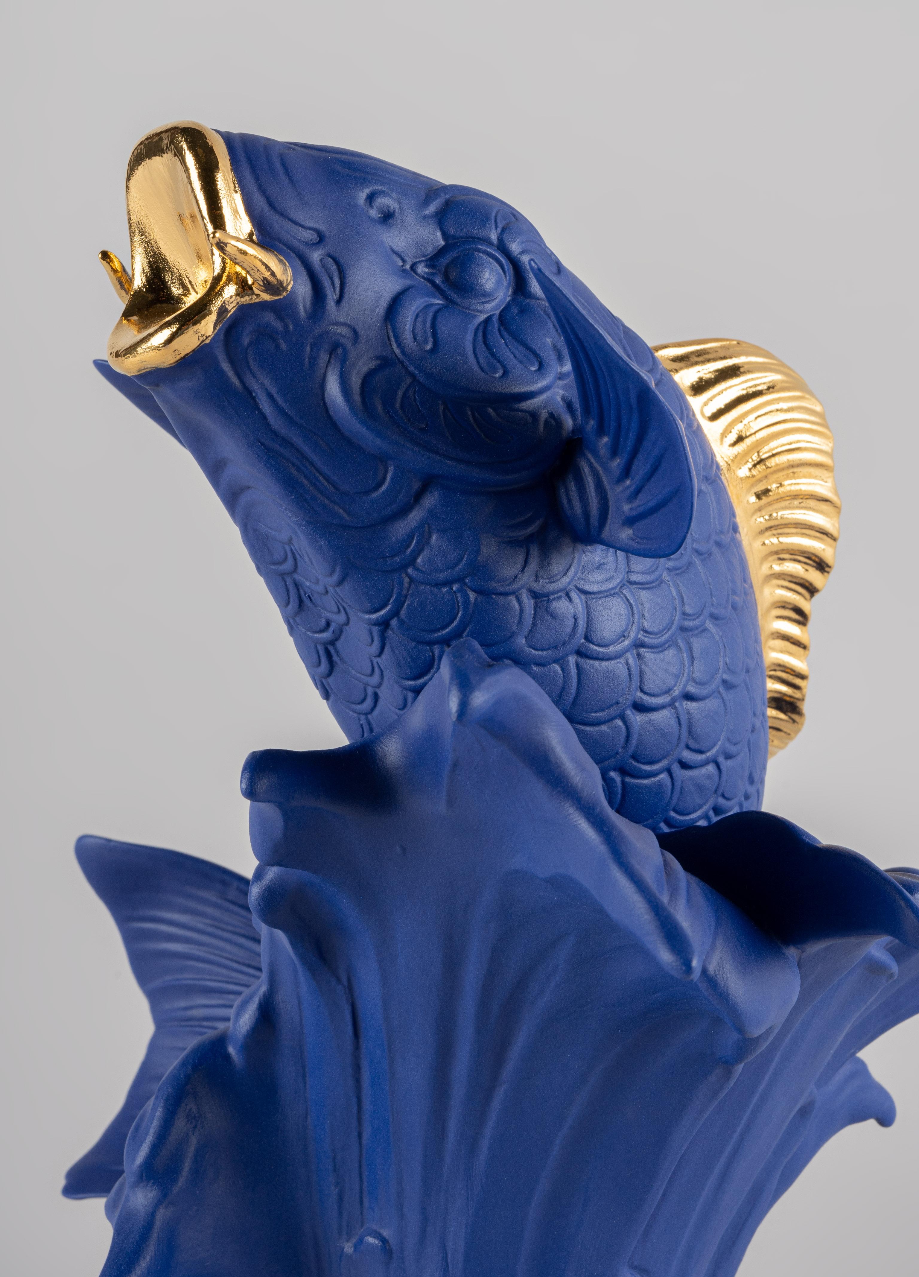 Hand-Crafted Lladró Koi Sculpture, Blue-Gold, Limited Edition For Sale