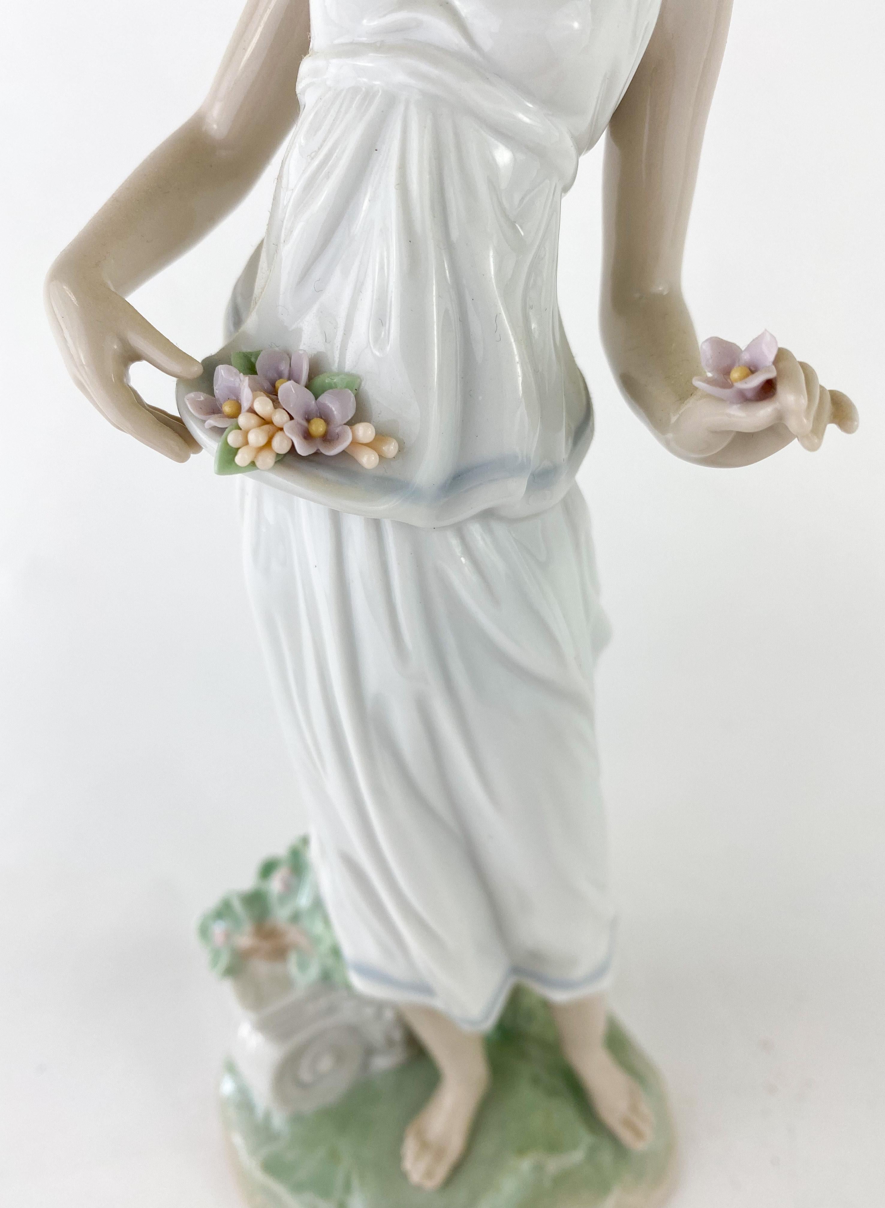 Lladro Limited Edition of Lady in Love and Flowers for Goddess Woman, Retired For Sale 3