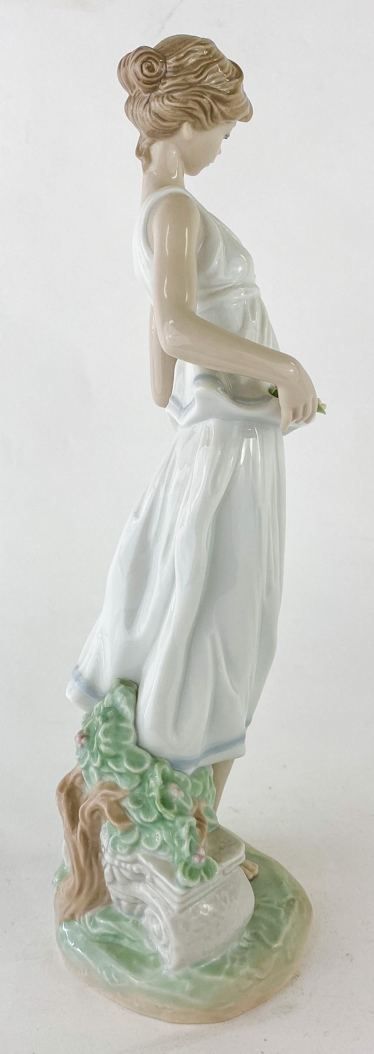 Lladro Limited Edition of Lady in Love and Flowers for Goddess Woman, Retired For Sale 7
