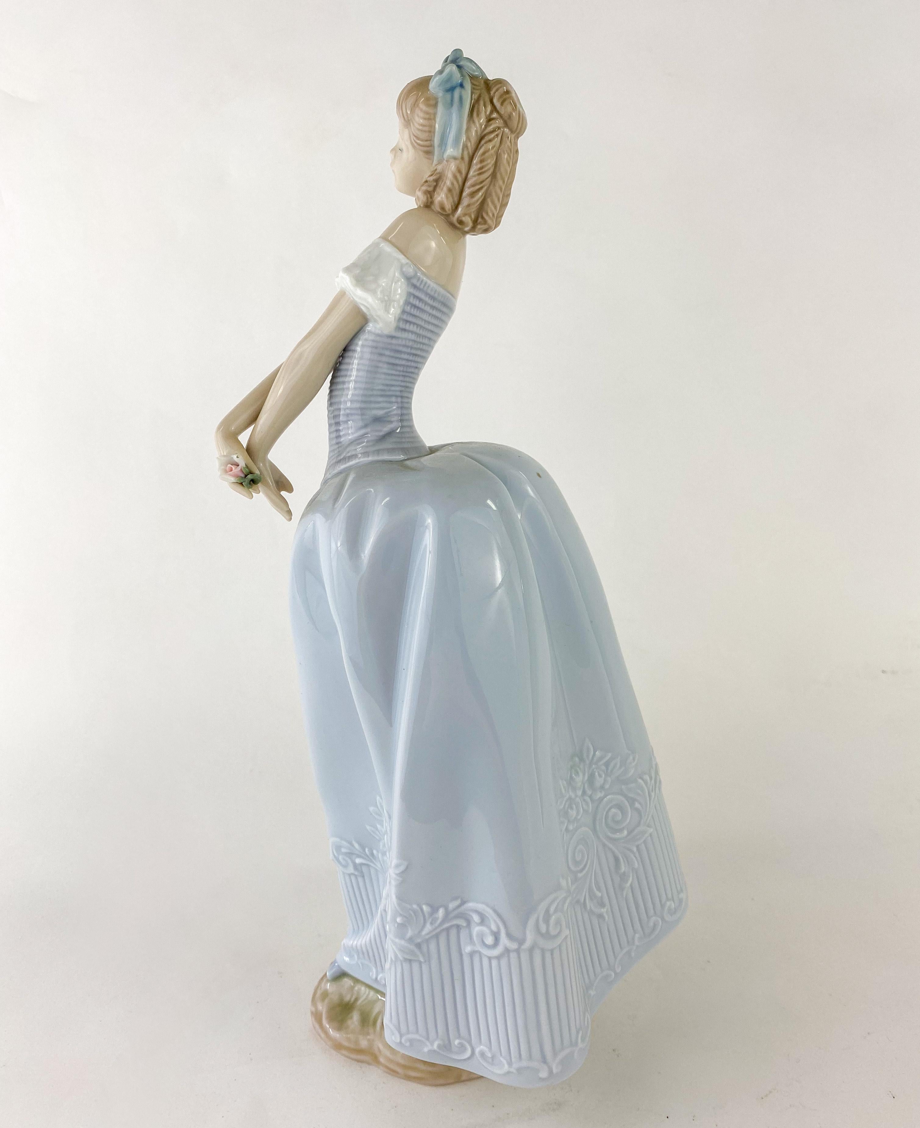 Modern Lladro Limited Edition of Lady in Love and Flowers for Goddess Woman, Retired For Sale