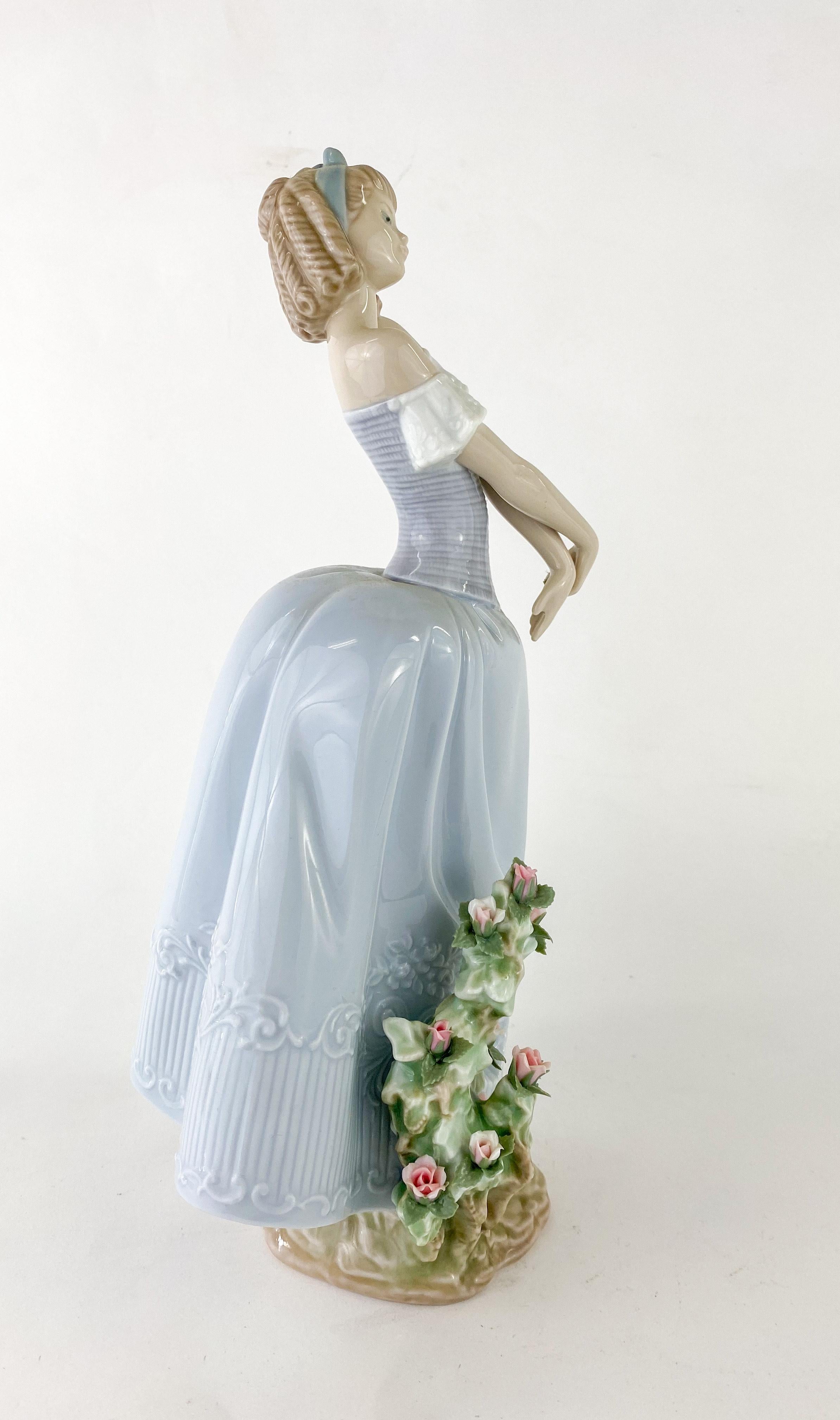 Contemporary Lladro Limited Edition of Lady in Love and Flowers for Goddess Woman, Retired For Sale