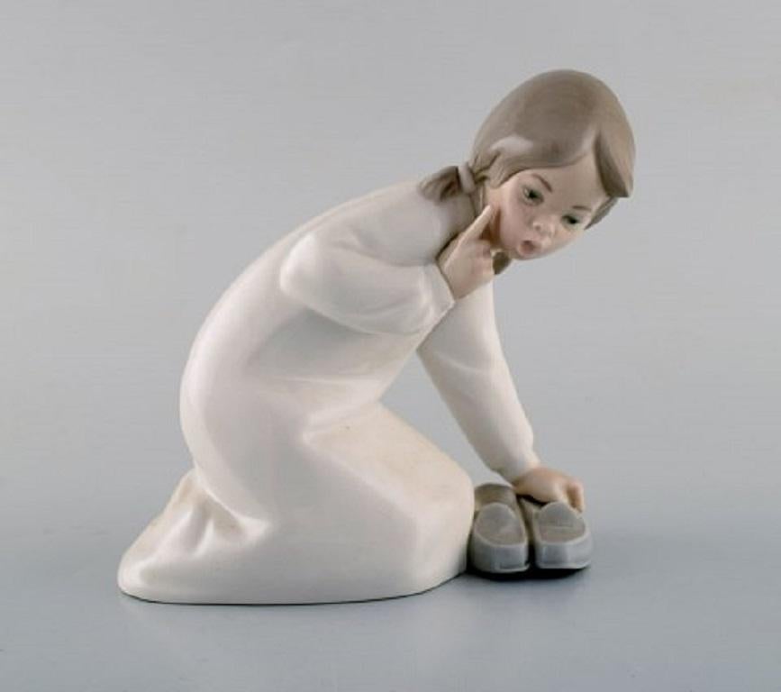 Late 20th Century Lladro, Nao and Rex, Spain, Four Porcelain Figurines of Young Girls, 1970s-1980s For Sale