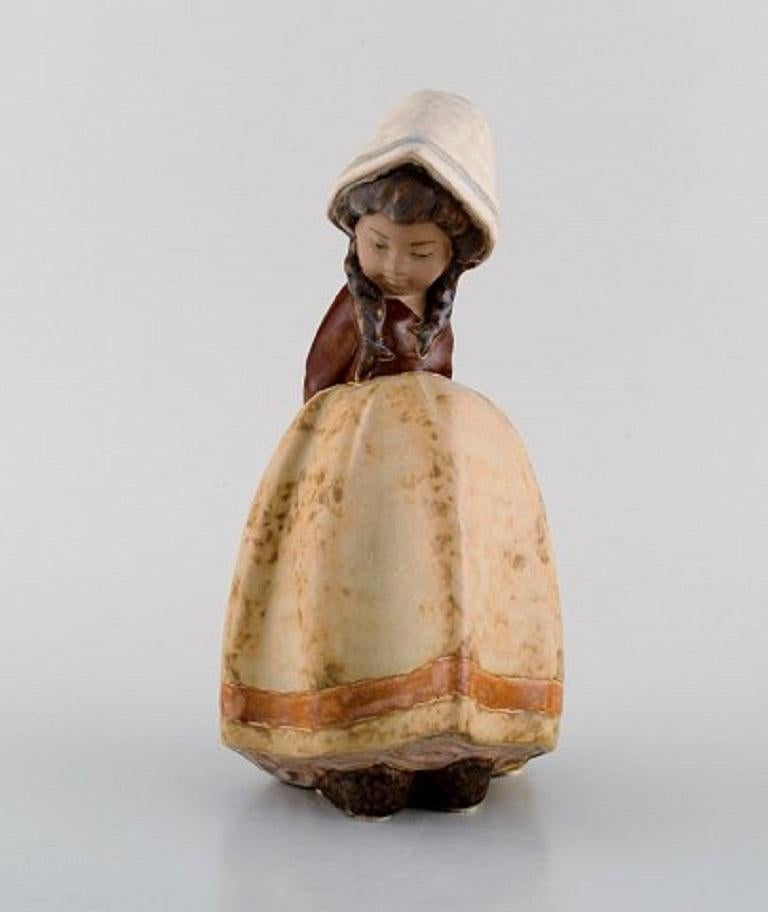 Lladro, Nao und Zaphir, Spanien. Fünf Porzellanfiguren von Kindern, 1980er-1990er Jahre.
Größte Abmessungen: 21 x 14 cm.
In sehr gutem Zustand.
Gestempelt.