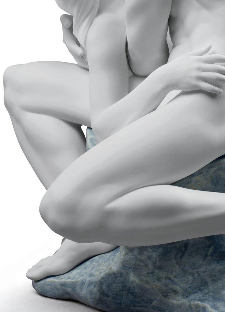 Spanish Lladro Passionate Kiss Couple Sculpture in White by José Luis Santes For Sale