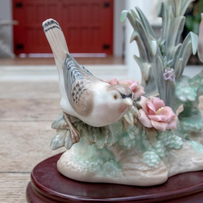 Lladró Porcelain Figurine of a Group of Birds Dated from 1978 For Sale