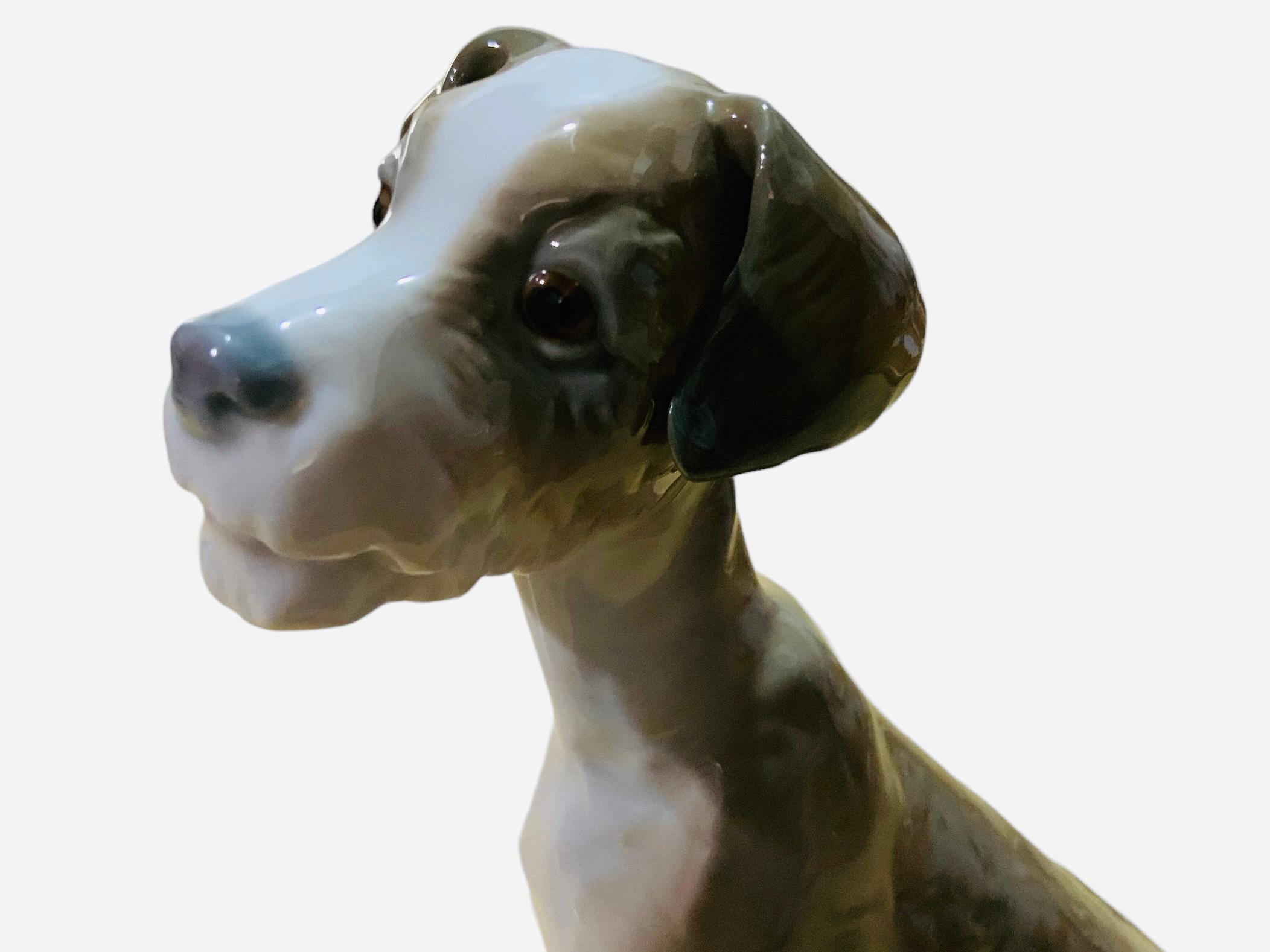 Peint à la main Figurine en porcelaine de Lladro représentant un chien Setter en vente