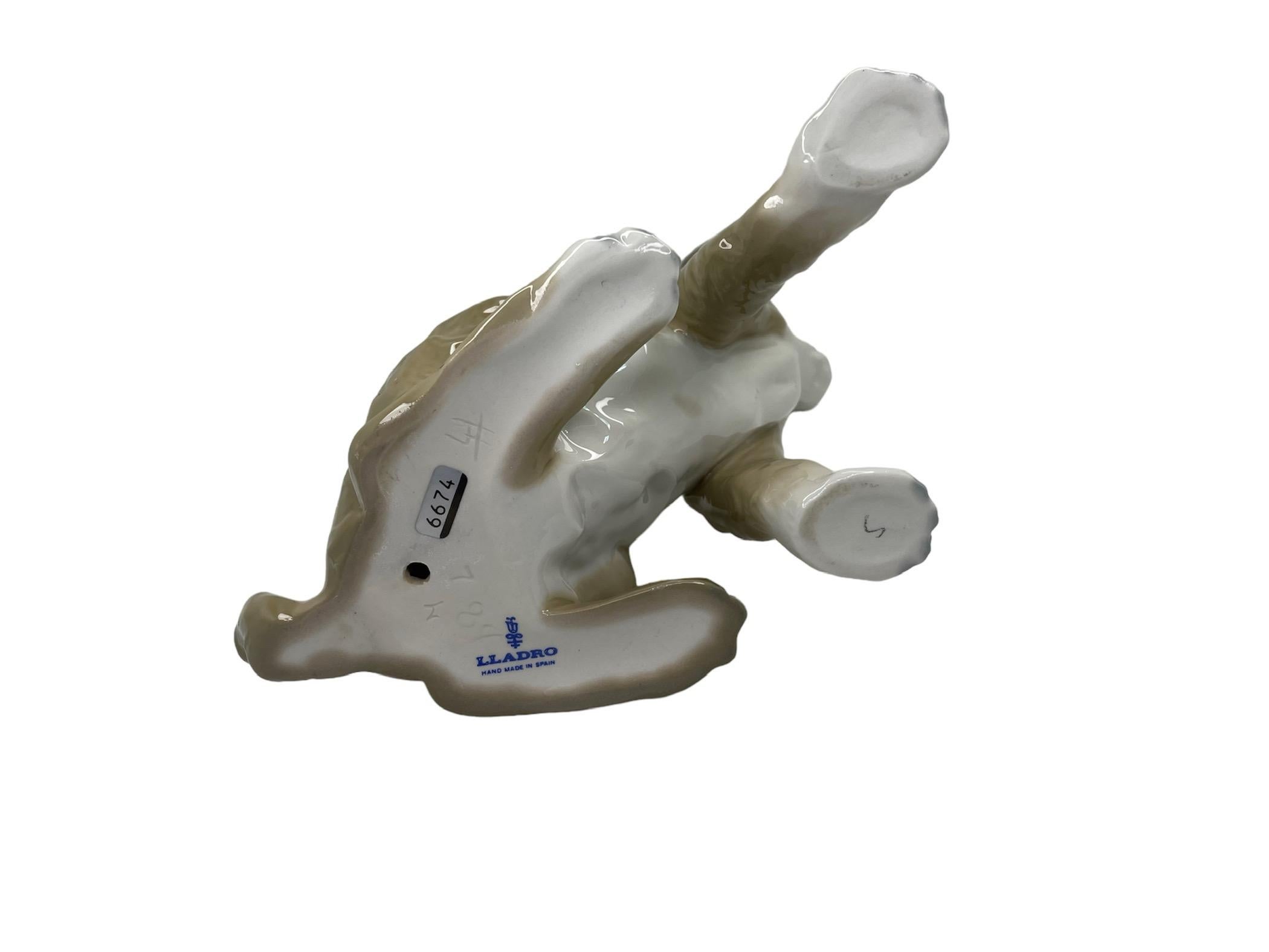 Porcelaine Figurine en porcelaine de Lladro représentant un chien Setter en vente
