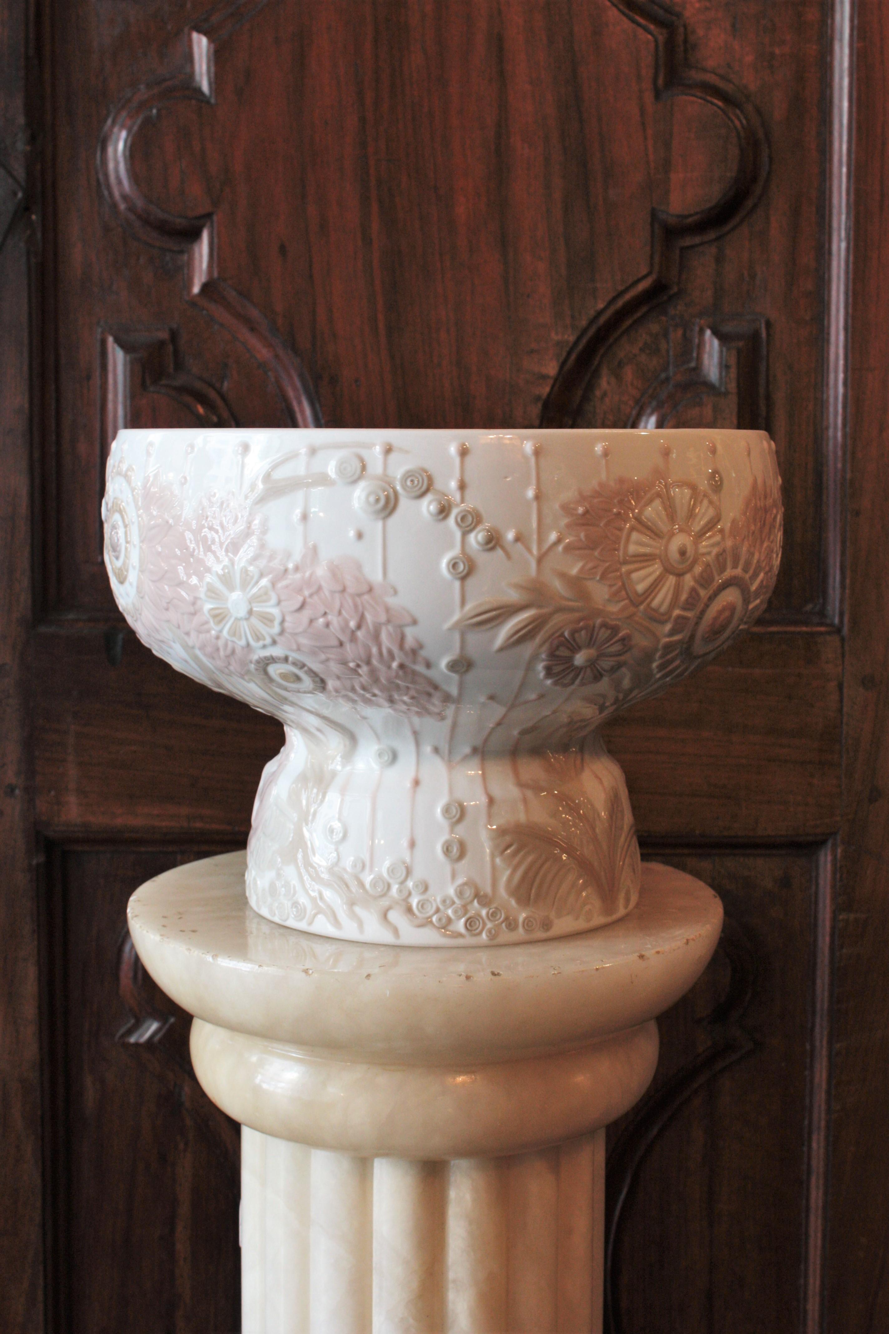 Spanish Lladro Porcelain Floral Large Centerpiece Vase For Sale 5