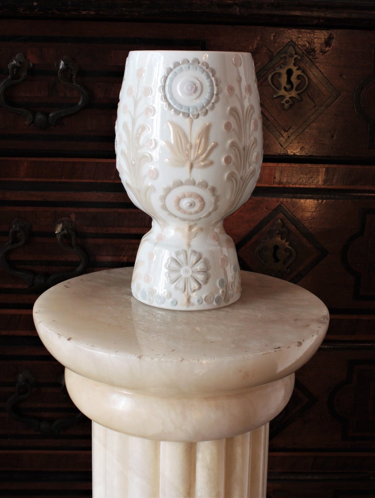 Mid-Century Modern Lladro Porcelain Floral Vase, 1970s  For Sale