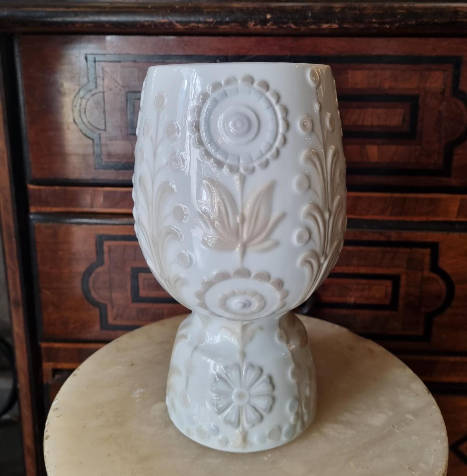 Mid-Century Modern Lladro Porcelain Floral Vase, 1970s