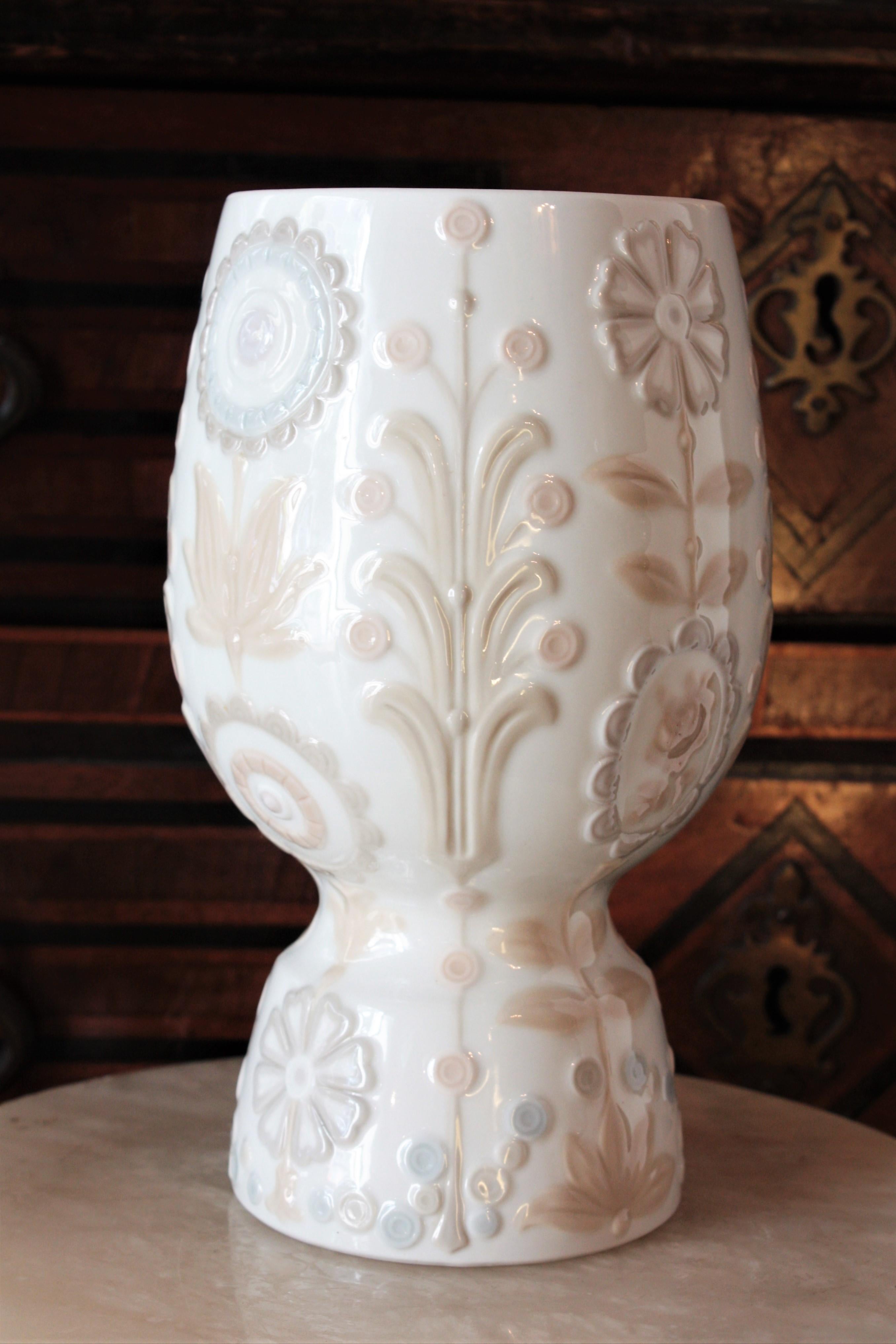 Lladro Porcelain Floral Vase, 1970s at 1stDibs