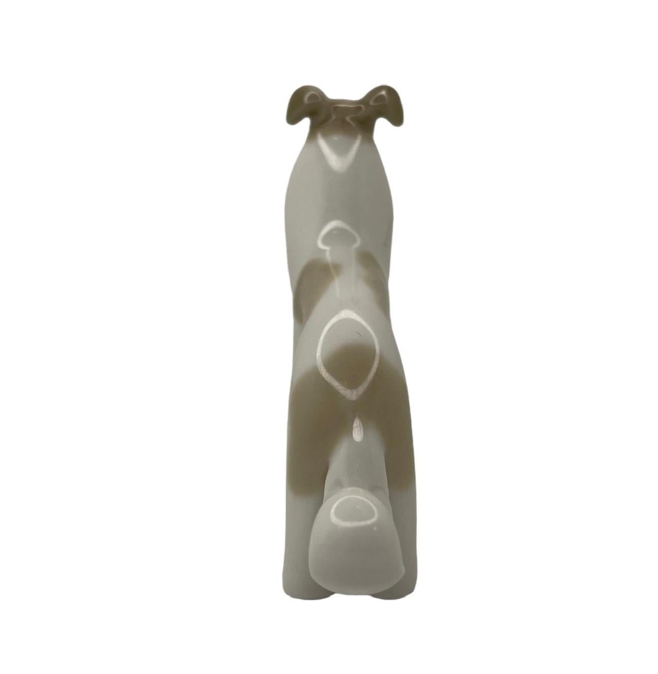 Espagnol Mini-figurine d'un chien en porcelaine de Lladro en vente
