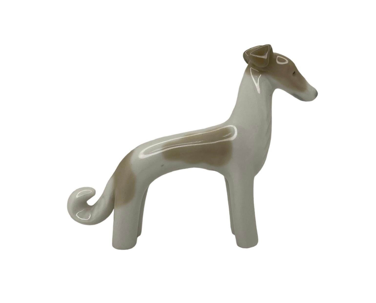 Mini-figurine d'un chien en porcelaine de Lladro Bon état - En vente à Guaynabo, PR