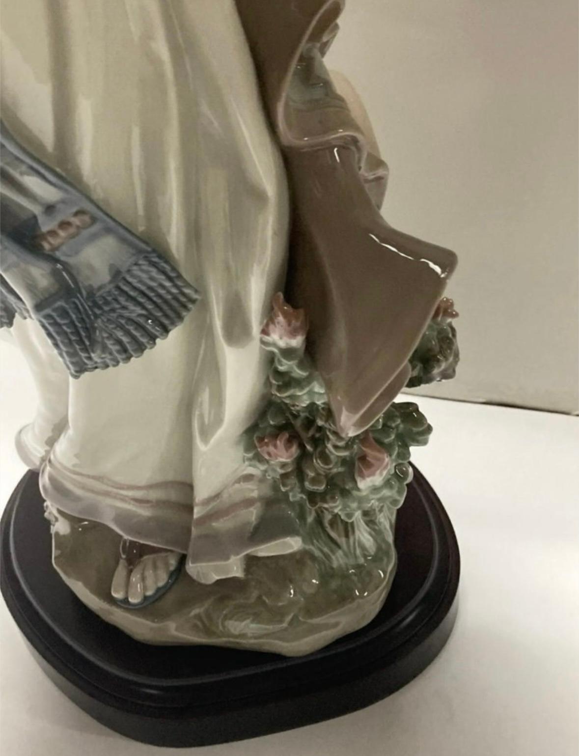 “Lladro Porcelain Figurine MOSES #1811” For Sale 5