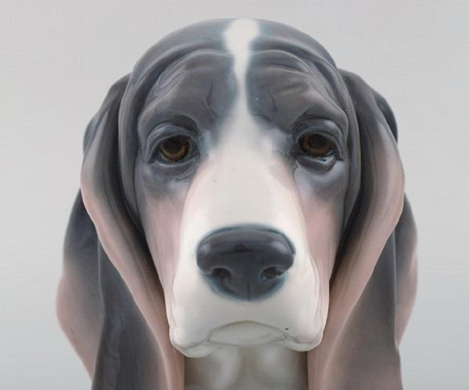 Lladro, Spain. Figure in glazed porcelain. Basset Hound, 1980s.
Measures: 14.5 x 13 cm.
In very good condition.
Stamped.