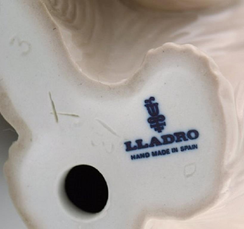 Lladro, Spanien, fünf Porzellanfiguren, vier Bären und ein Kalb, 1980er-1990er Jahre im Angebot 3