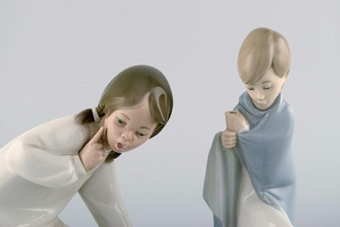 Fin du 20e siècle Cinq figurines d'enfants en porcelaine de Lladro, Espagne, années 1970-1980 en vente