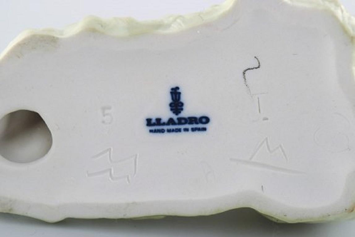 Lladro, España, Cinco figuras de porcelana de niños, años 70-80 finales del siglo XX en venta