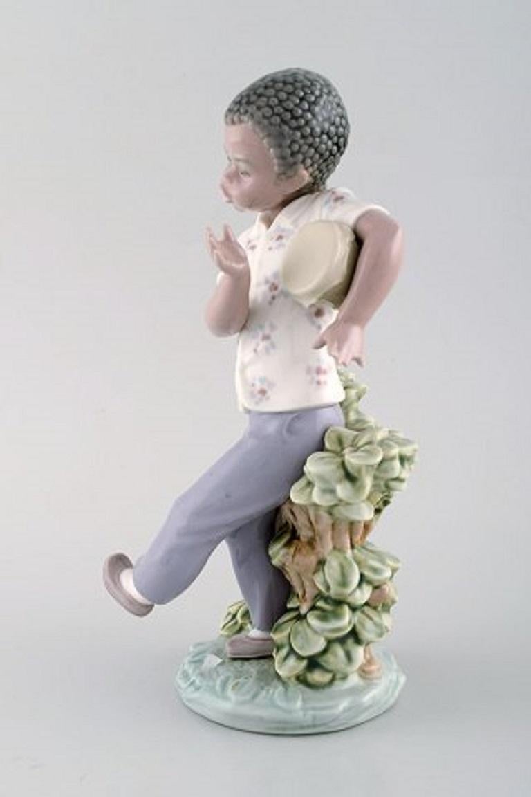 Espagnol Quatre figurines en porcelaine, enfants avec instruments, Lladro, Espagne, années 1980 en vente