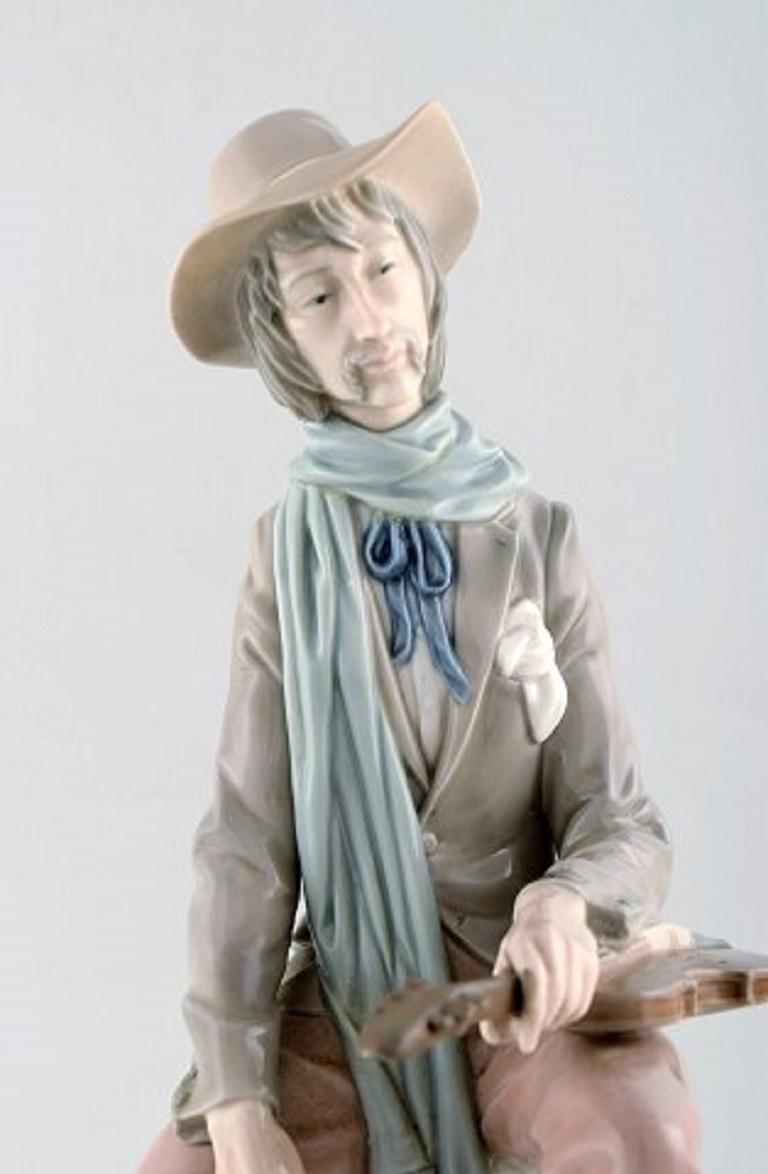 Lladro, Spanien, große Porzellanfigur, Troubadour, 1980er-1990er Jahre (Spanisch) im Angebot