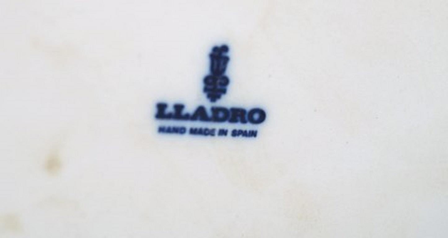 Lladro, Spanien, große Porzellanfigur, Troubadour, 1980er-1990er Jahre im Angebot 3