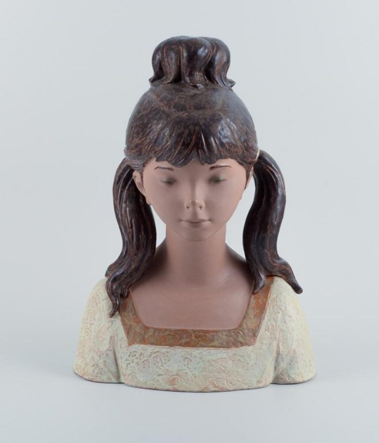 Spanish Lladro, Spain. Very Large Two-Piece Figurine in Glazed Ceramic. Girl with a Bowl For Sale