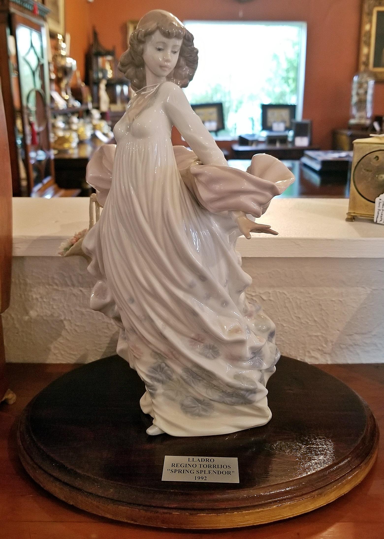Lladro Spanish Porcelain Figurine of Spring Splendor 'Retired' 2