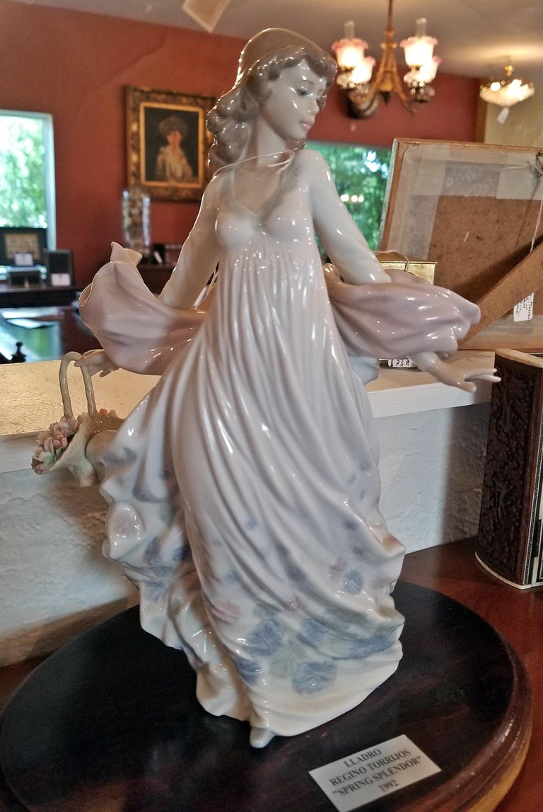 Lladro Spanish Porcelain Figurine of Spring Splendor 'Retired' at