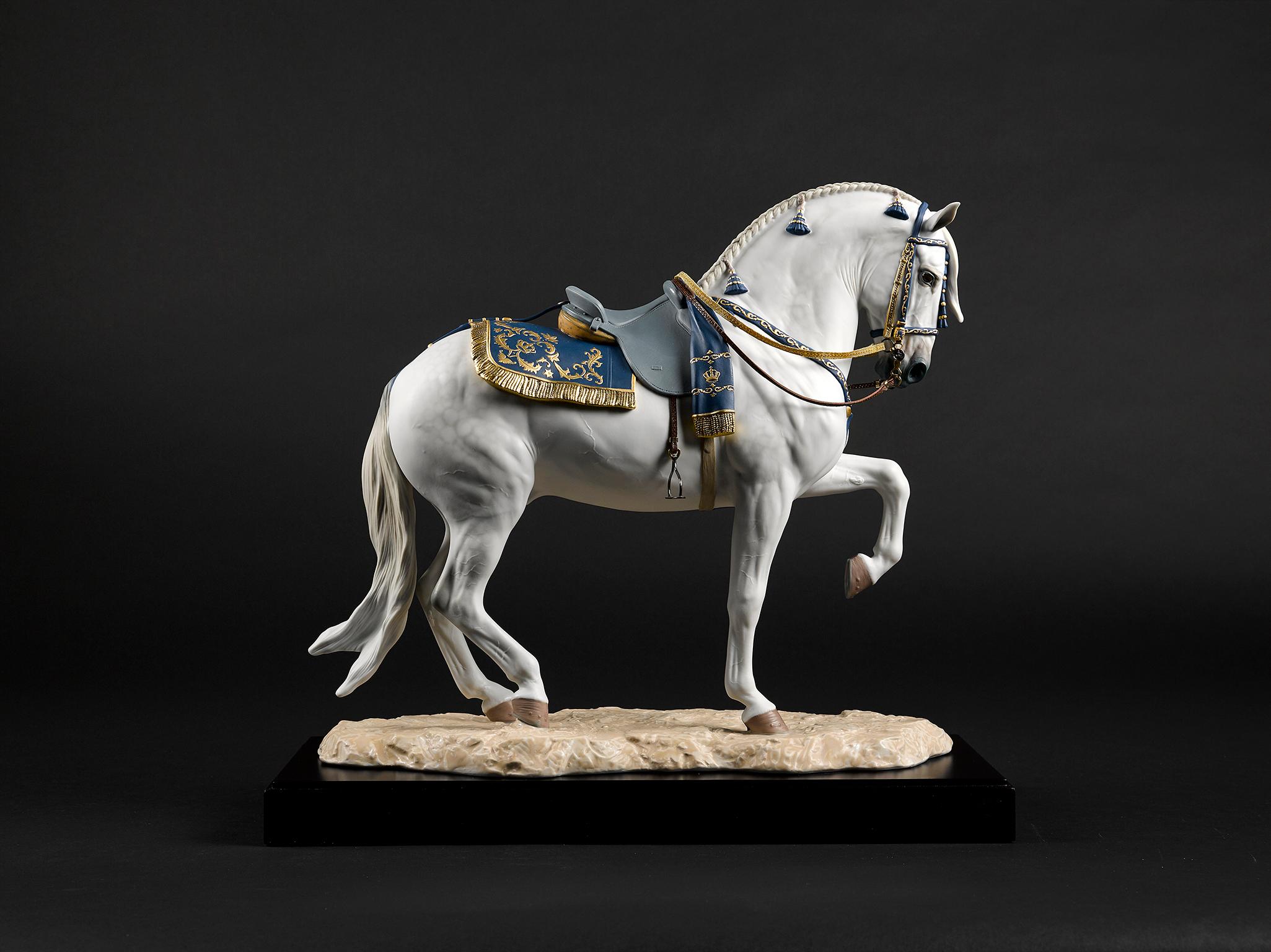 Sculpture Lladró en forme de cheval de pure race espagnole par Ernest Massuet. Édition limitée. en vente 4