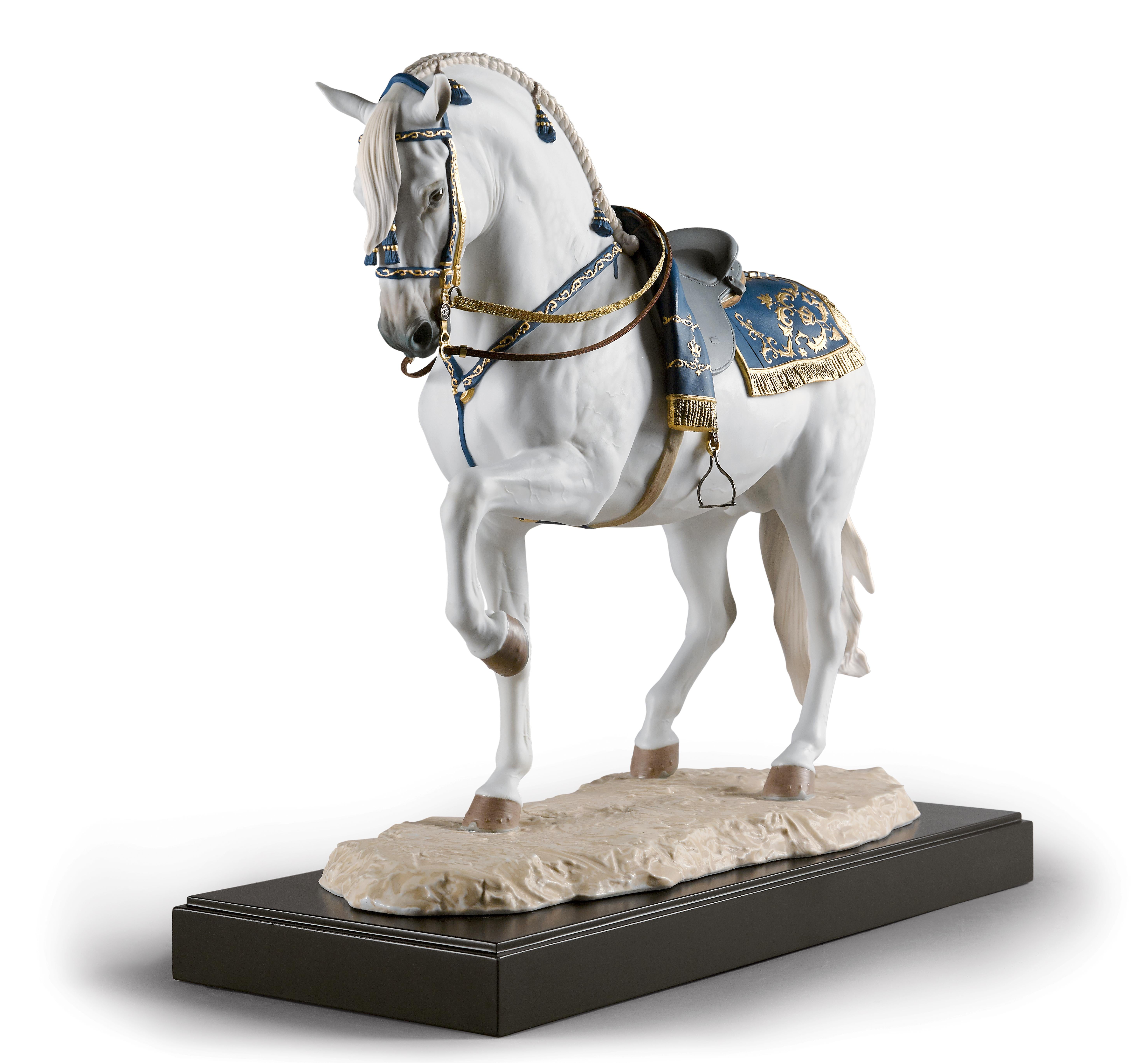Fait main Sculpture Lladró en forme de cheval de pure race espagnole par Ernest Massuet. Édition limitée. en vente