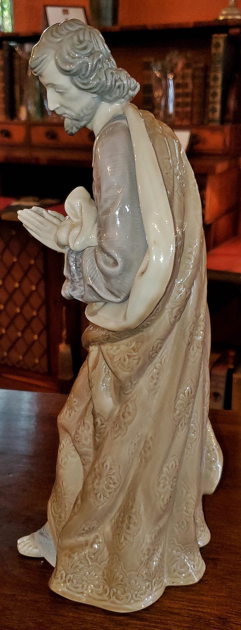 Porcelain Lladro's 'St Joseph - San Jose Nacimiento' Figurine (now Retired) For Sale