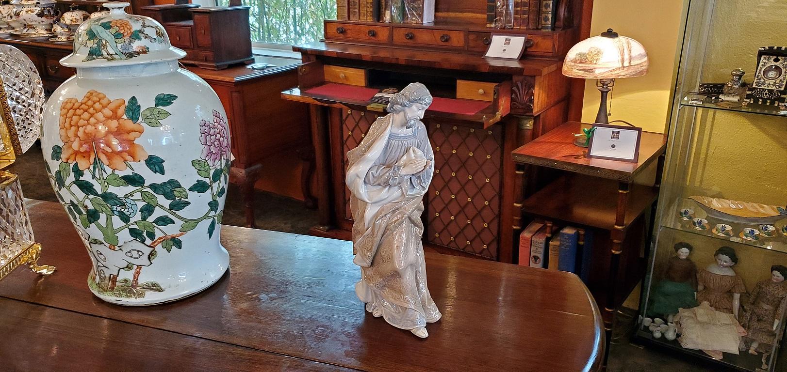 Lladro's 'St Joseph - San Jose Nacimiento' Figurine (now Retired) For Sale 2