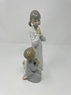 Lladro "Teaching to Pray" Collectible #04779 Retired Glazed Finish