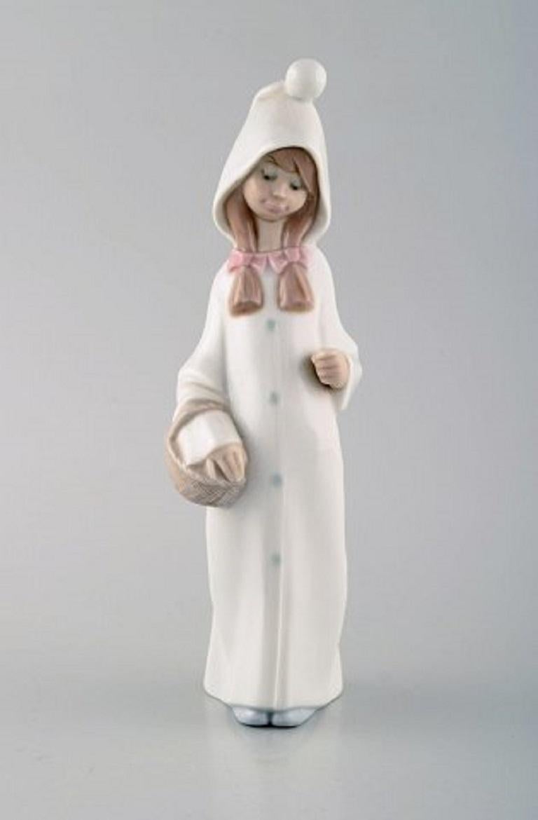 Figurine Lladró – jeune femme lisant – porcelaine espagnole - Décoration