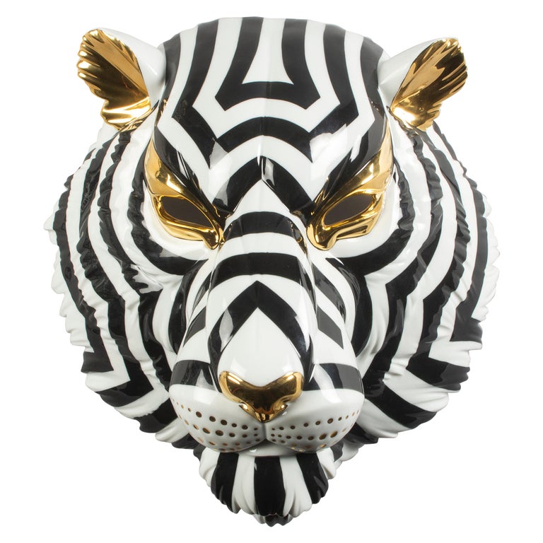 Lladro Tiger Mask in Black and Gold by José Luis Santes For Sale