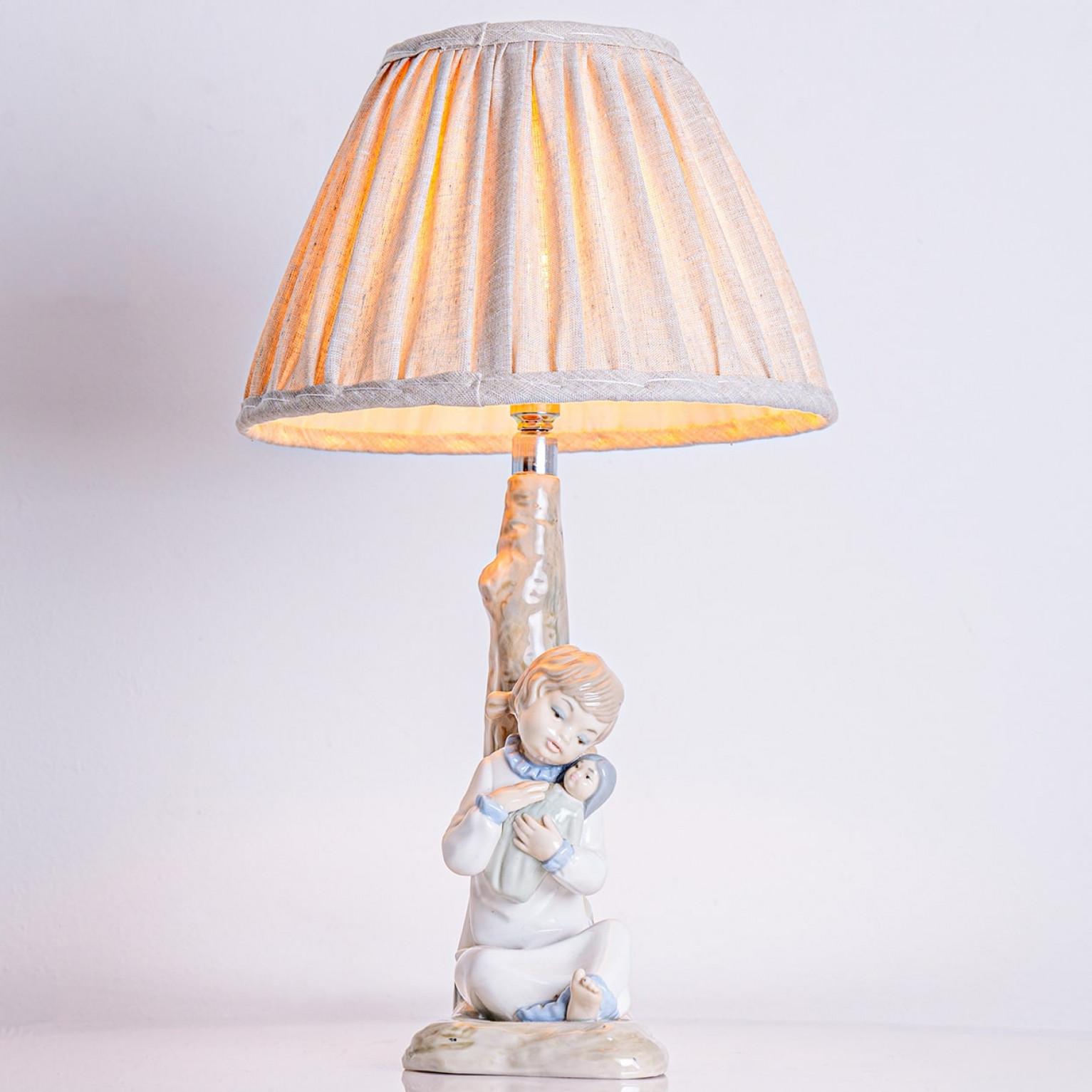 Lladro Zaphir Porcelain Lamp Girl with Doll, Spain 1970s For Sale 5