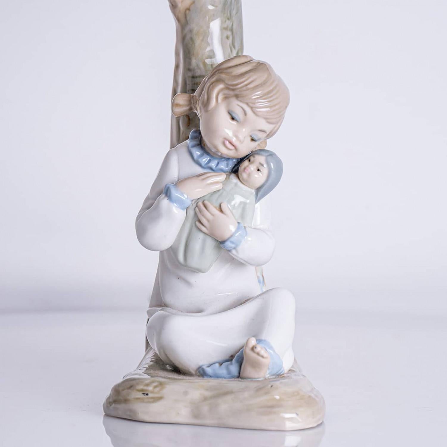 Lladro Zaphir Lámpara de porcelana Niña con muñeca, España Años 70 Español en venta