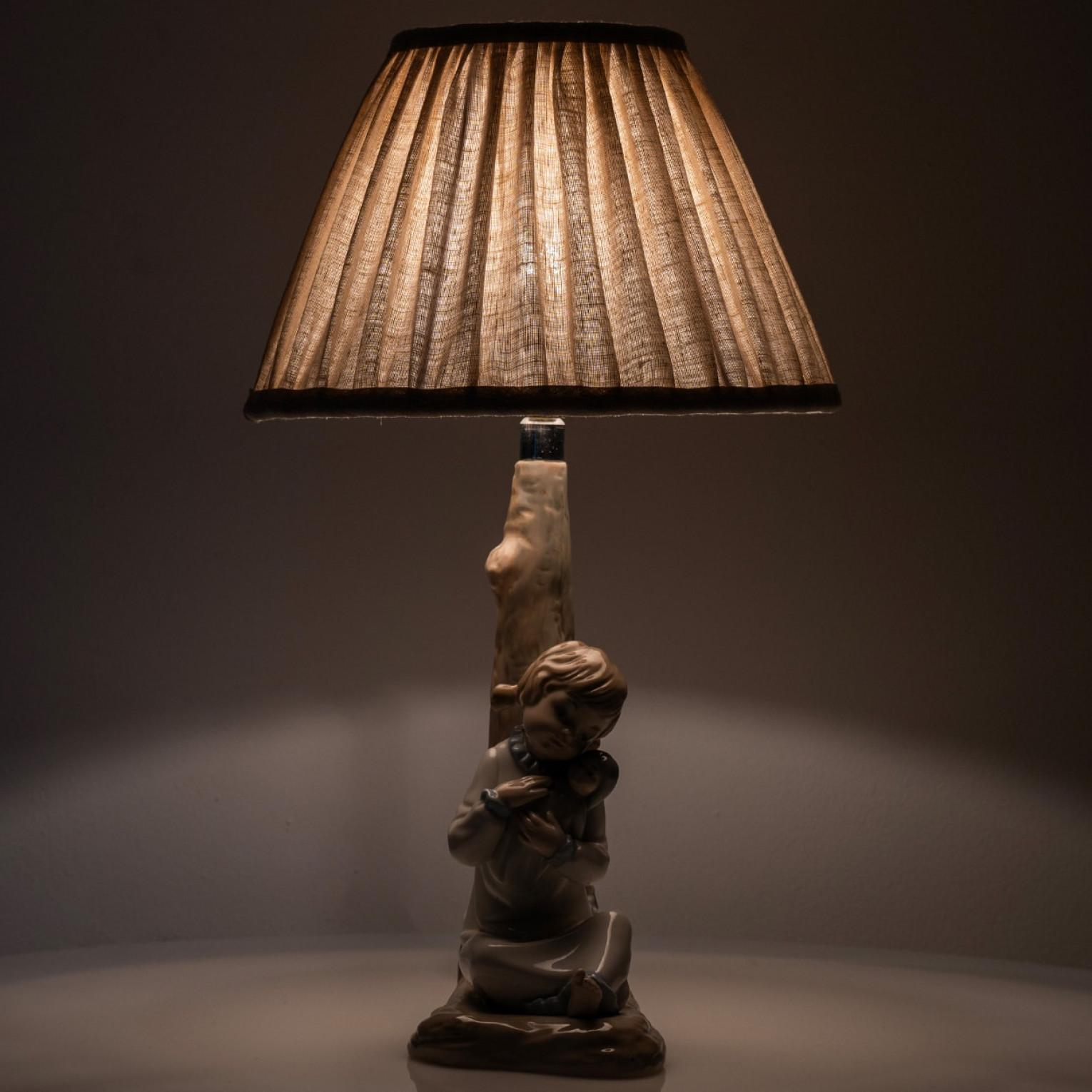 Late 20th Century Lladro Zaphir Porcelain Lamp Girl with Doll, Spain 1970s For Sale