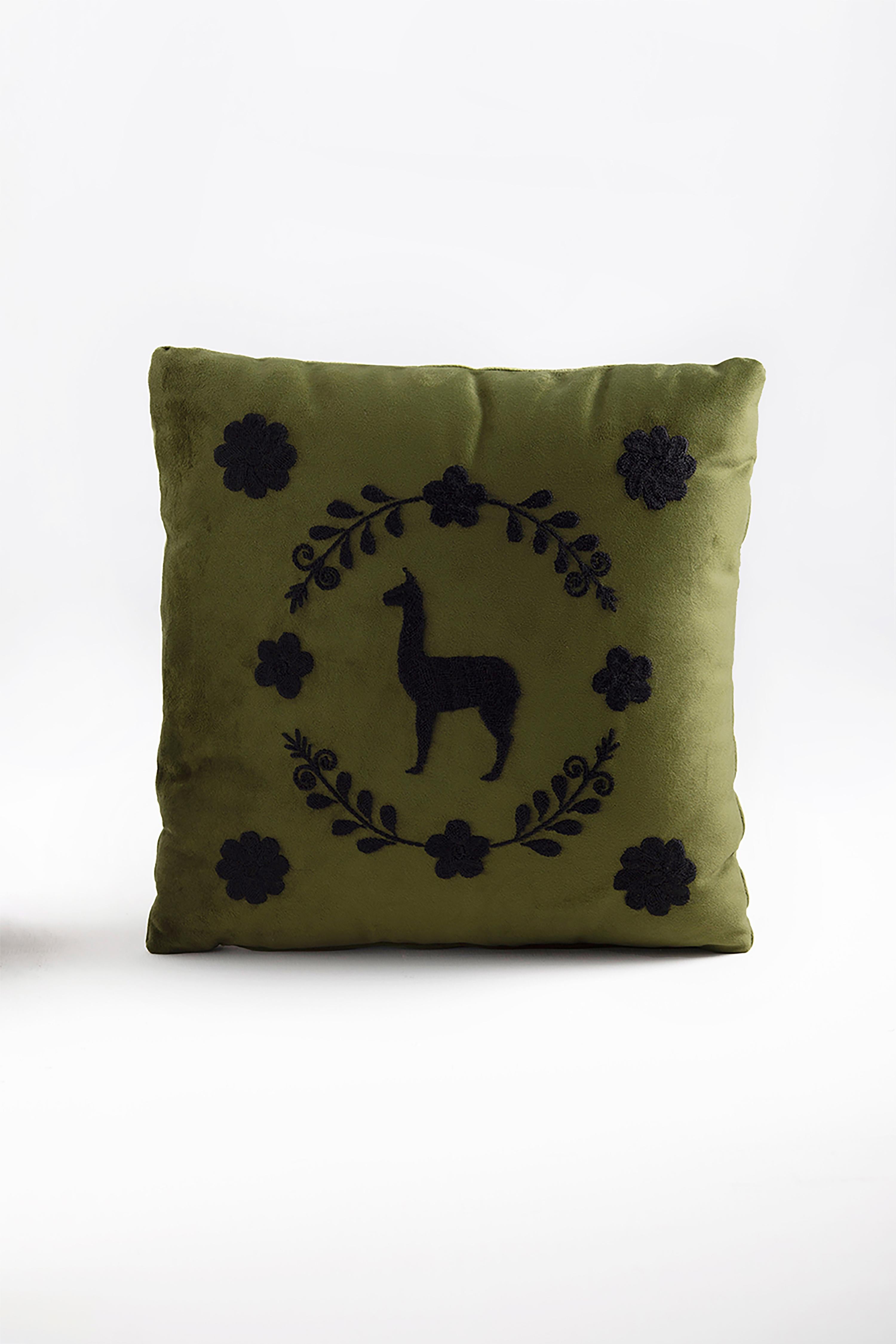 Moderno Cuscini decorativi ricamati a mano LLAMA in velluto di Oliver di ANDEAN, Set di 2 in vendita