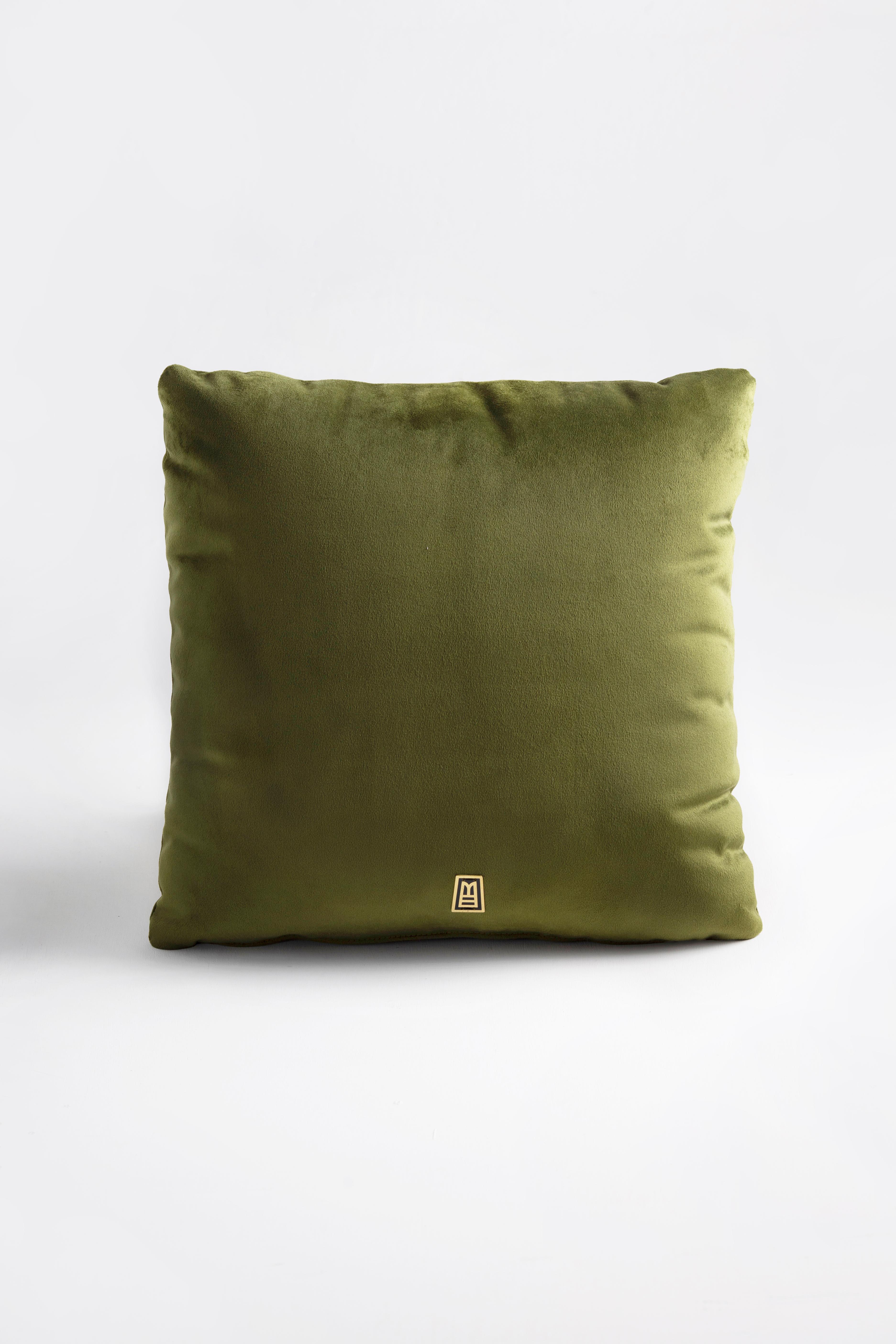 LLAMA Hand Embroidered Decorative Pillows in Olive Velvet by ANDEAN, Set of 2 In New Condition For Sale In Quito, EC