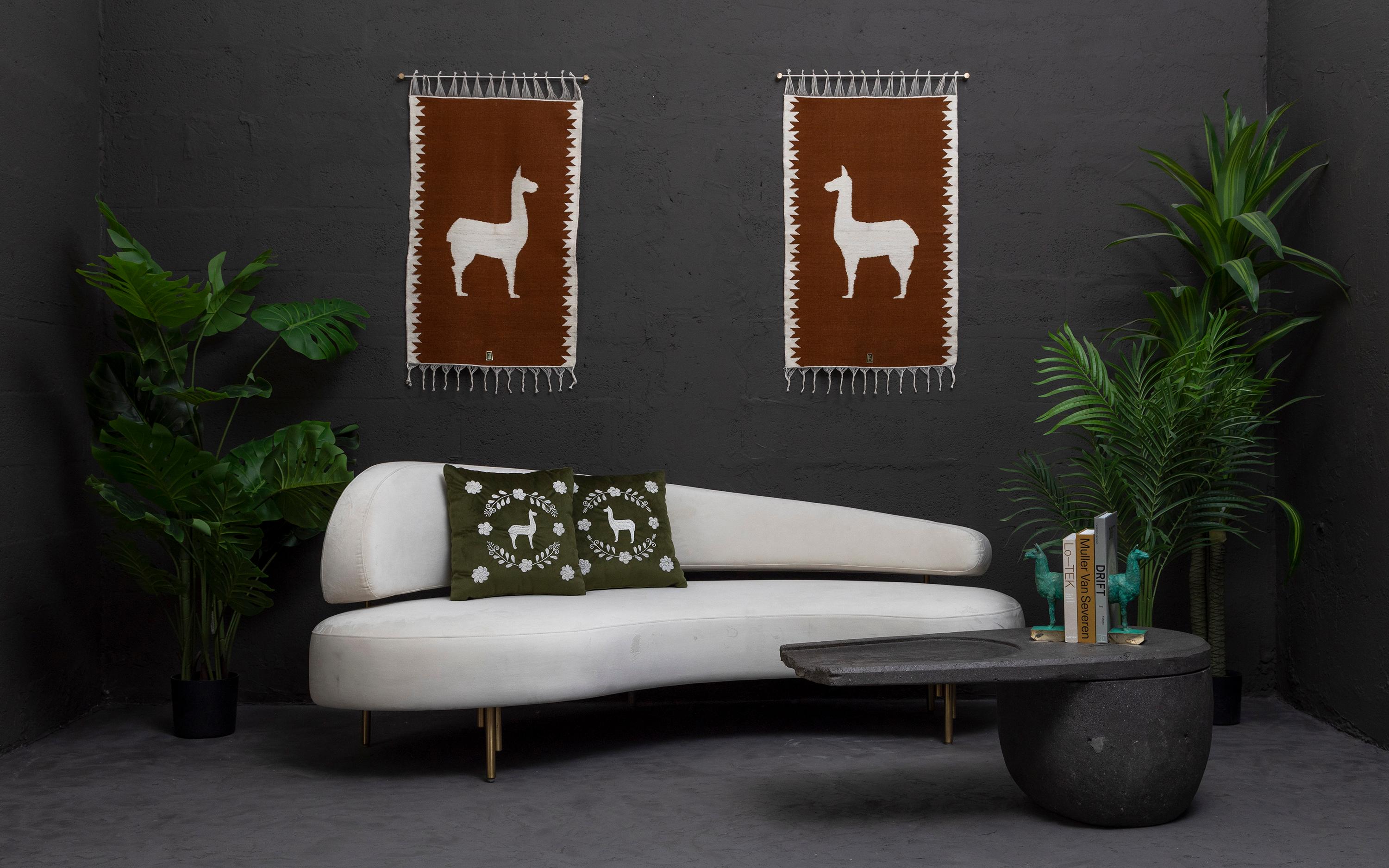 LLAMA Tapiz Tejido a Mano de Lana de Oveja, Bronce Envejecido para Colgar en la Pared, Terracota Tejido a mano en venta