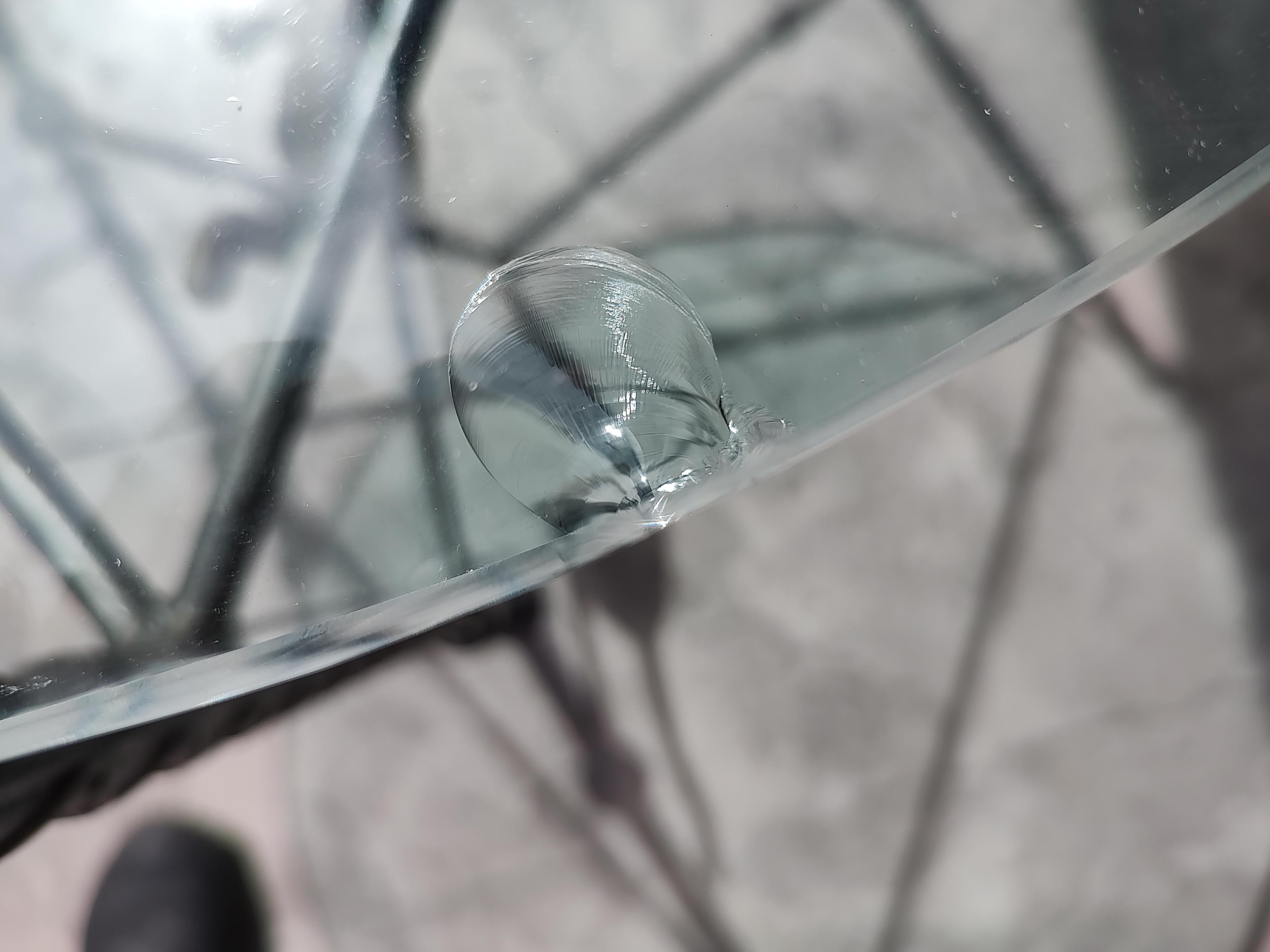 Llana Goor Israel Bronze Mid Century Tisch mit Katze & Vogel Dimensional Glasplatte im Angebot 5