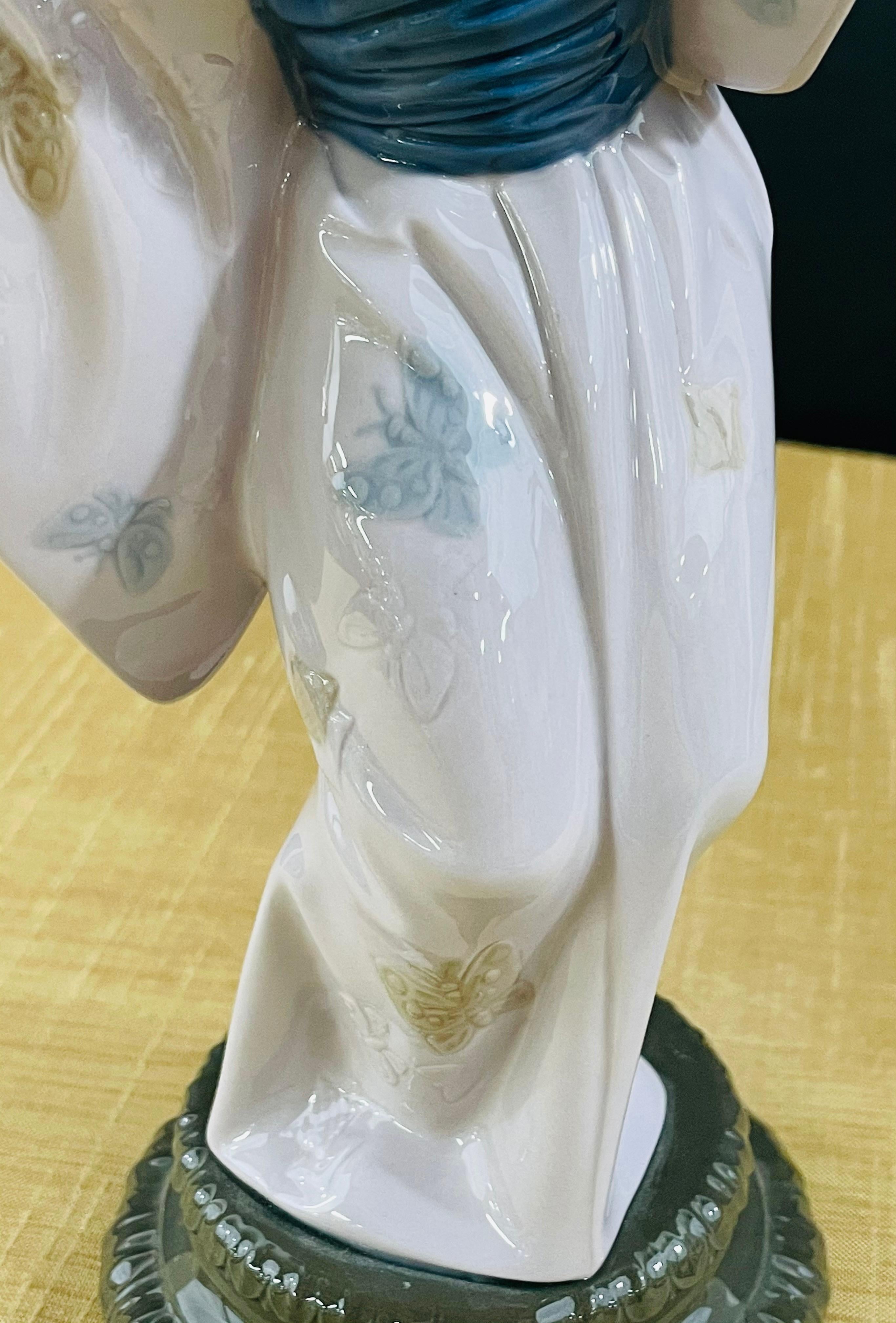 20th Century Llardo Madame Butterfly Japanese Geisha Figurine, Signed and Dated For Sale