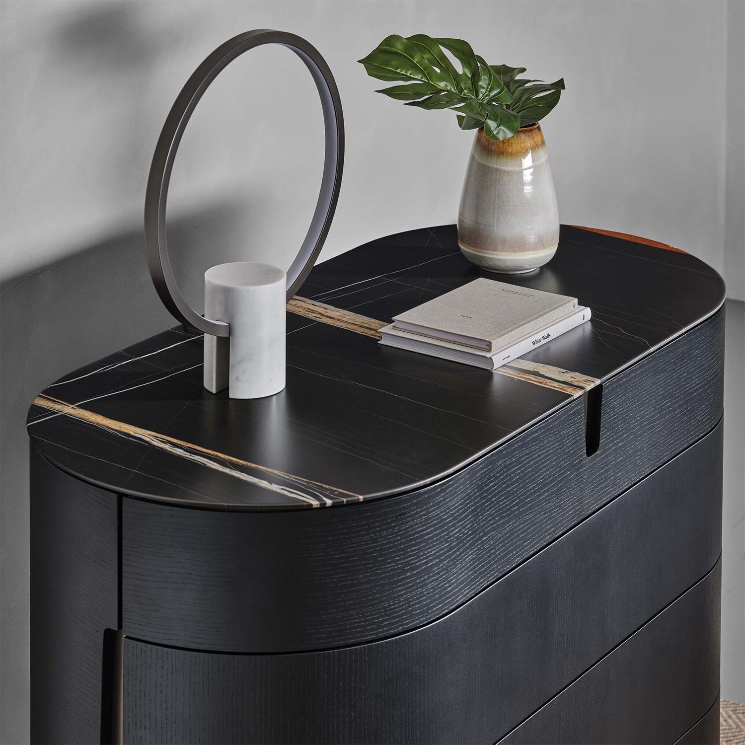 Cassettiera in marmo nero Lleno in vendita 1