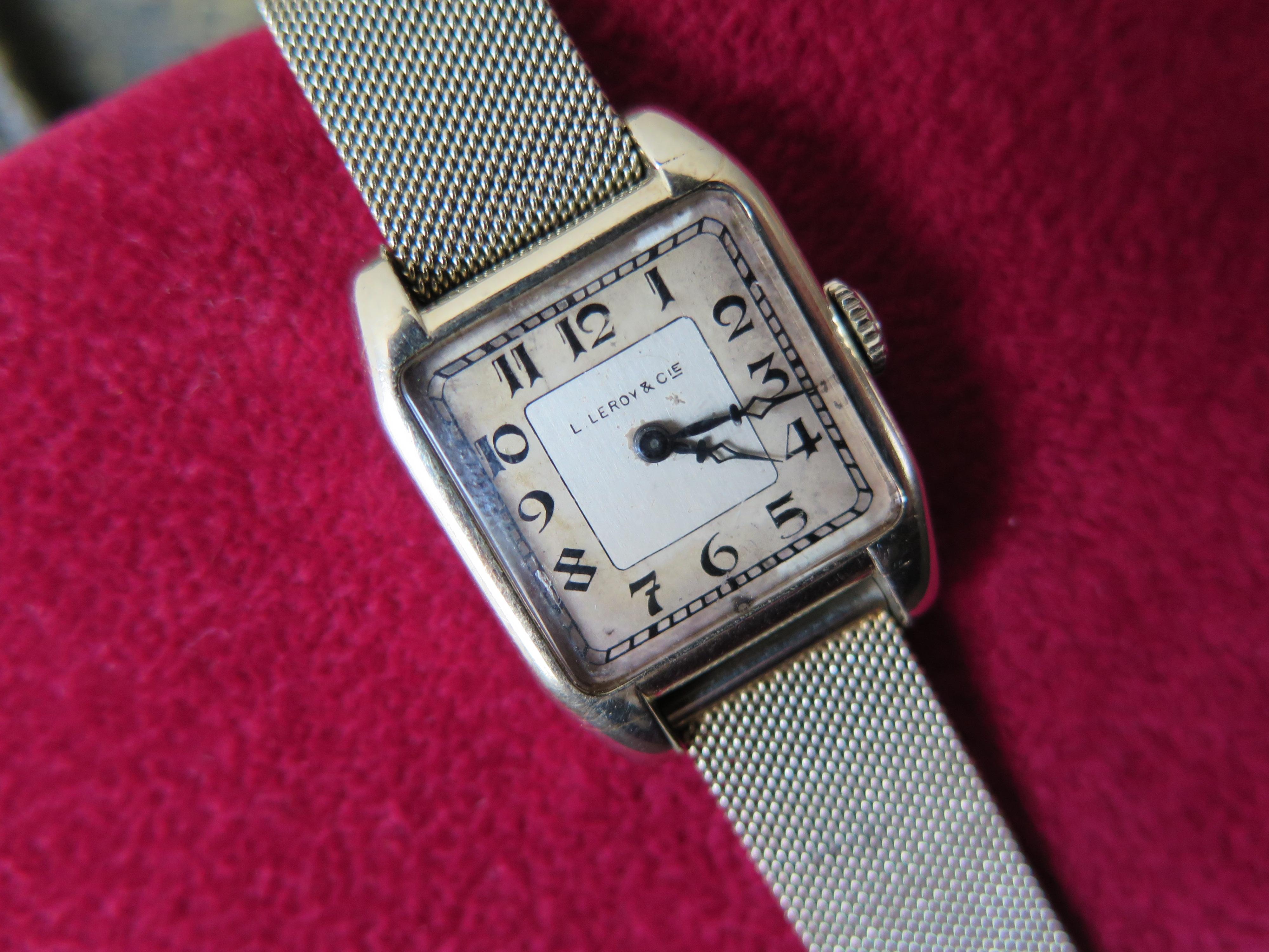 L.Leroy & Cie Orologio da serbatoio in platino con bracciale degli anni '20 ca. in vendita 7