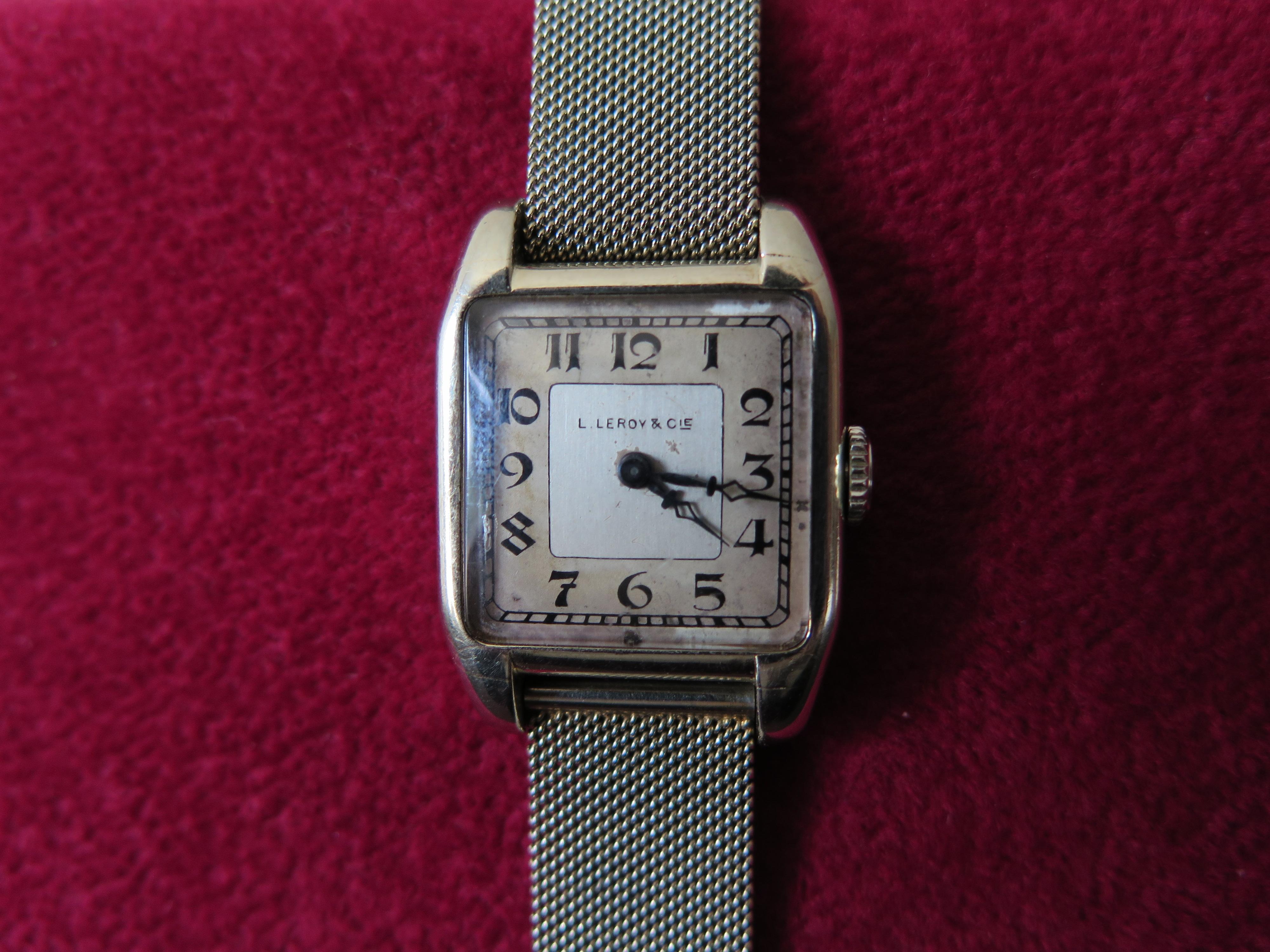 L.Leroy & Cie Orologio da serbatoio in platino con bracciale degli anni '20 ca. in vendita 8