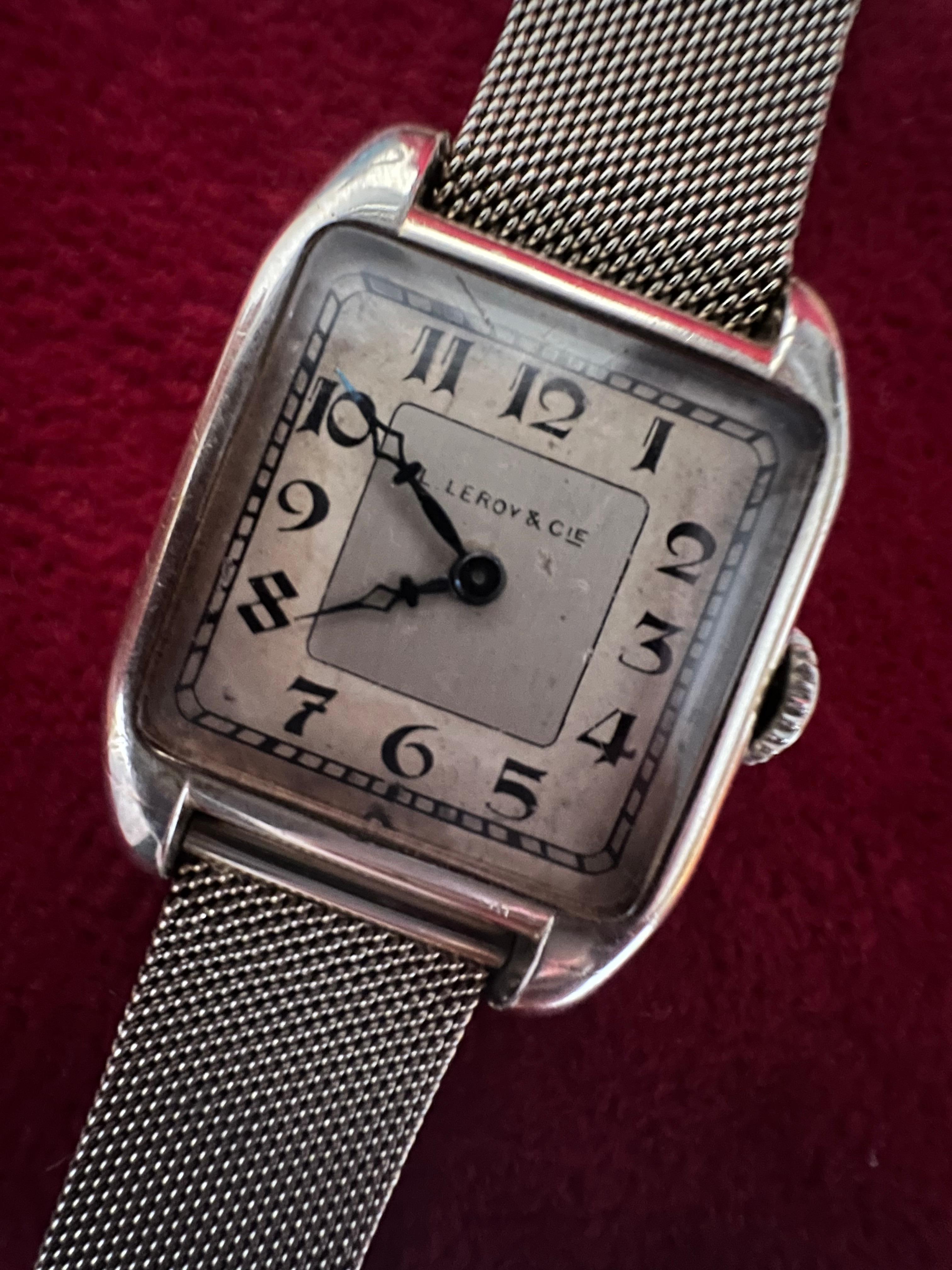 L.Leroy & Cie Platin Panzeruhr mit Armband ca' 1920's (Art déco) im Angebot