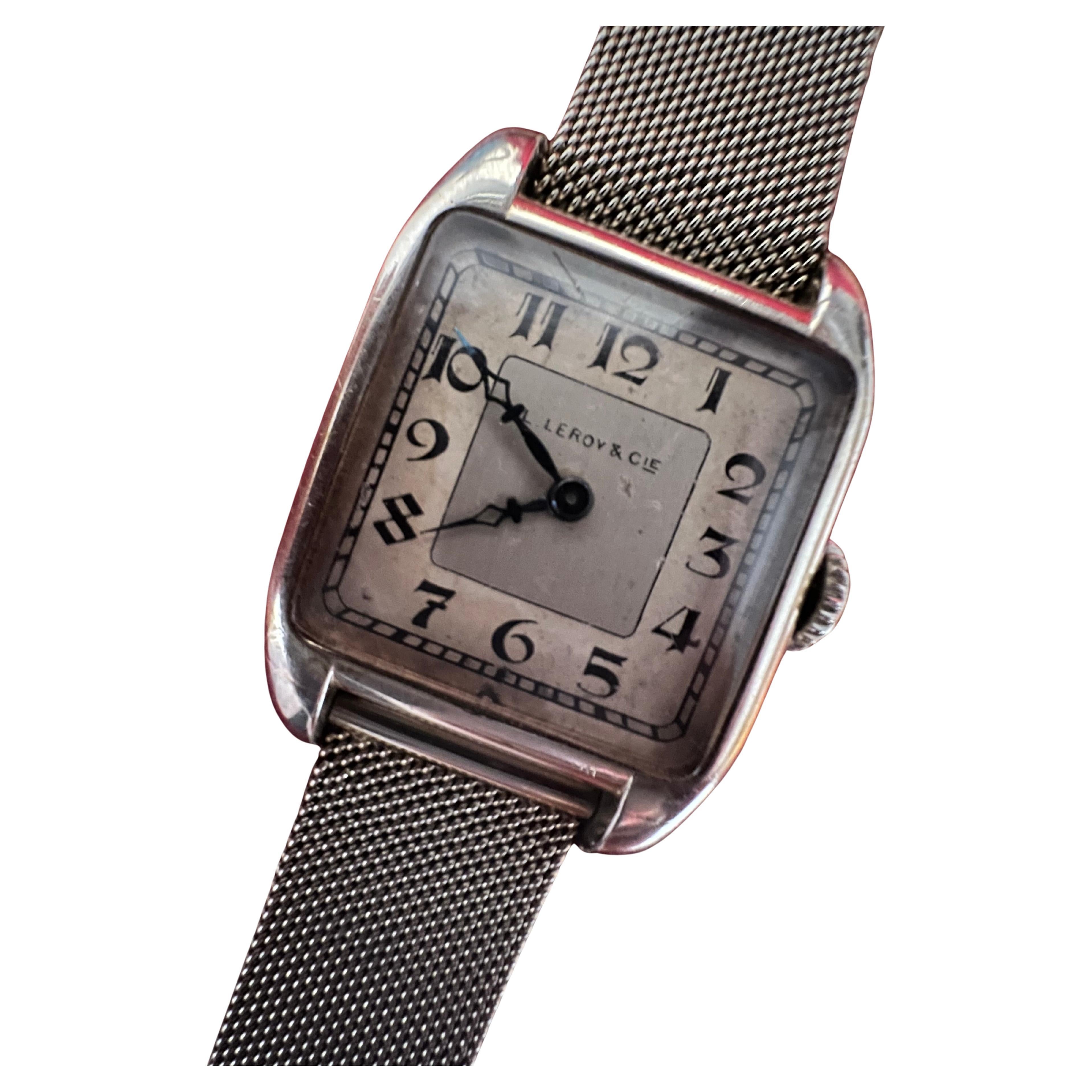 L.Leroy & Cie Platin Panzeruhr mit Armband ca' 1920's im Angebot