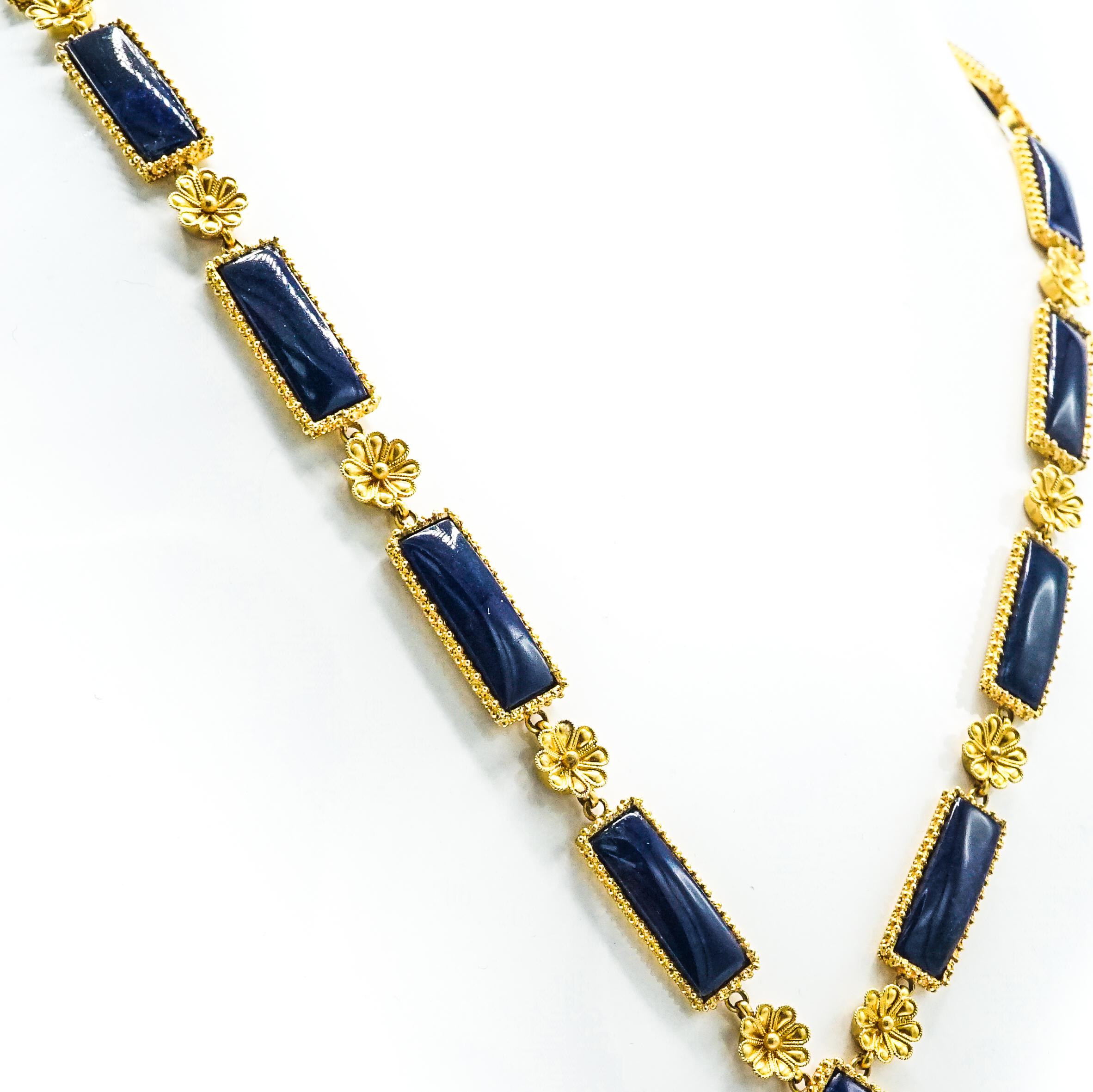 Llias Lalounis 22 Karat Gold and Sodalite Pendant-Necklace In Excellent Condition In New York, NY